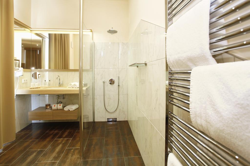 Altwarmbuchen Hotel Villa Will חדר תמונה