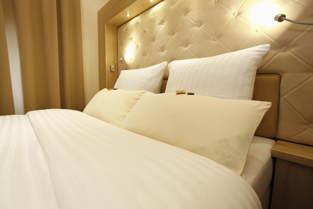 Altwarmbuchen Hotel Villa Will חדר תמונה